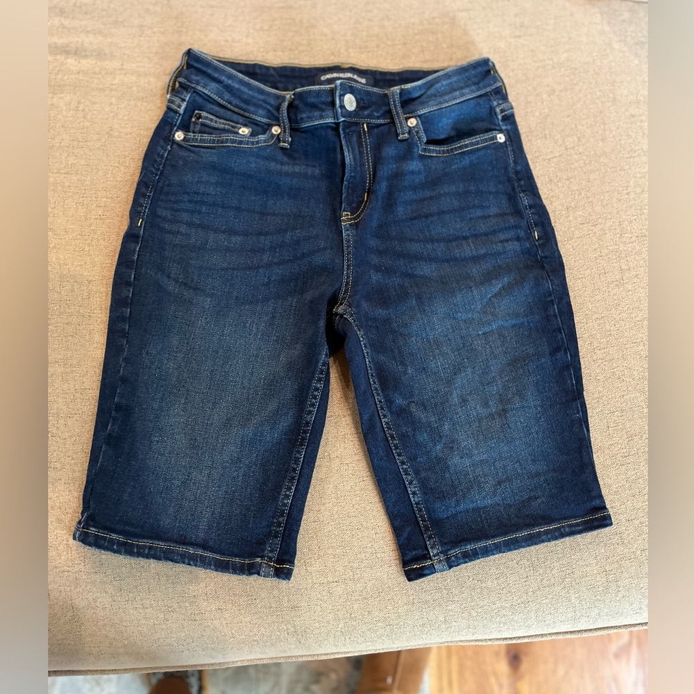 Calvin Klein High Rise Bermuda Jeans Shorts, Women’s 4, Dark Rinse, EUC